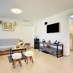 Family Friendly House With A Parking Space - 22738 Tatil Evi