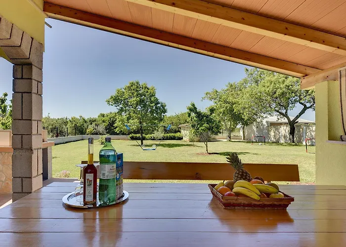 Family Friendly House With A Parking Space - 22738 펜션