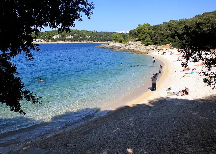 Family Friendly House With A Parking Space - 22738 풀라